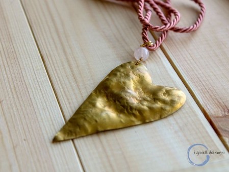 collana donna con ciondolo cuore ottone e quarzo rosa